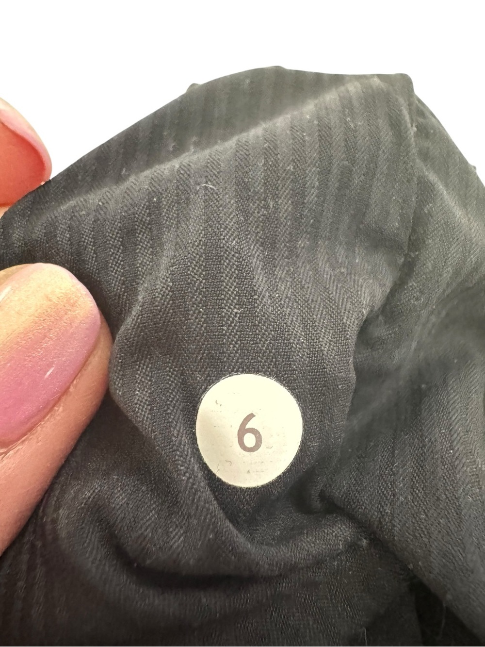 Lululemon Black Drawstring Run Shorts Size 6 Lightweight Athleisure F35 - Picture 6 of 6